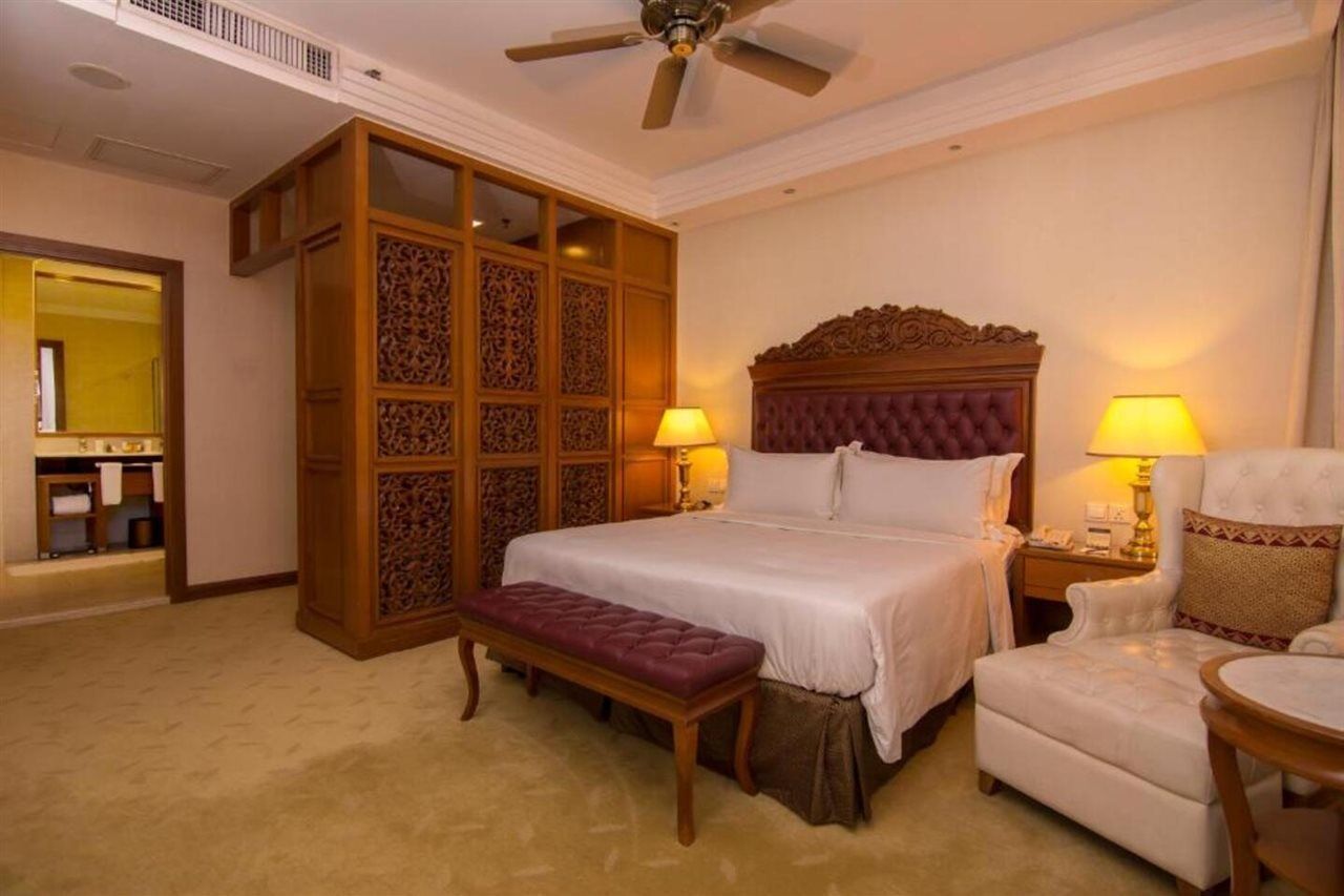 Royale Chulan Hotel 5*