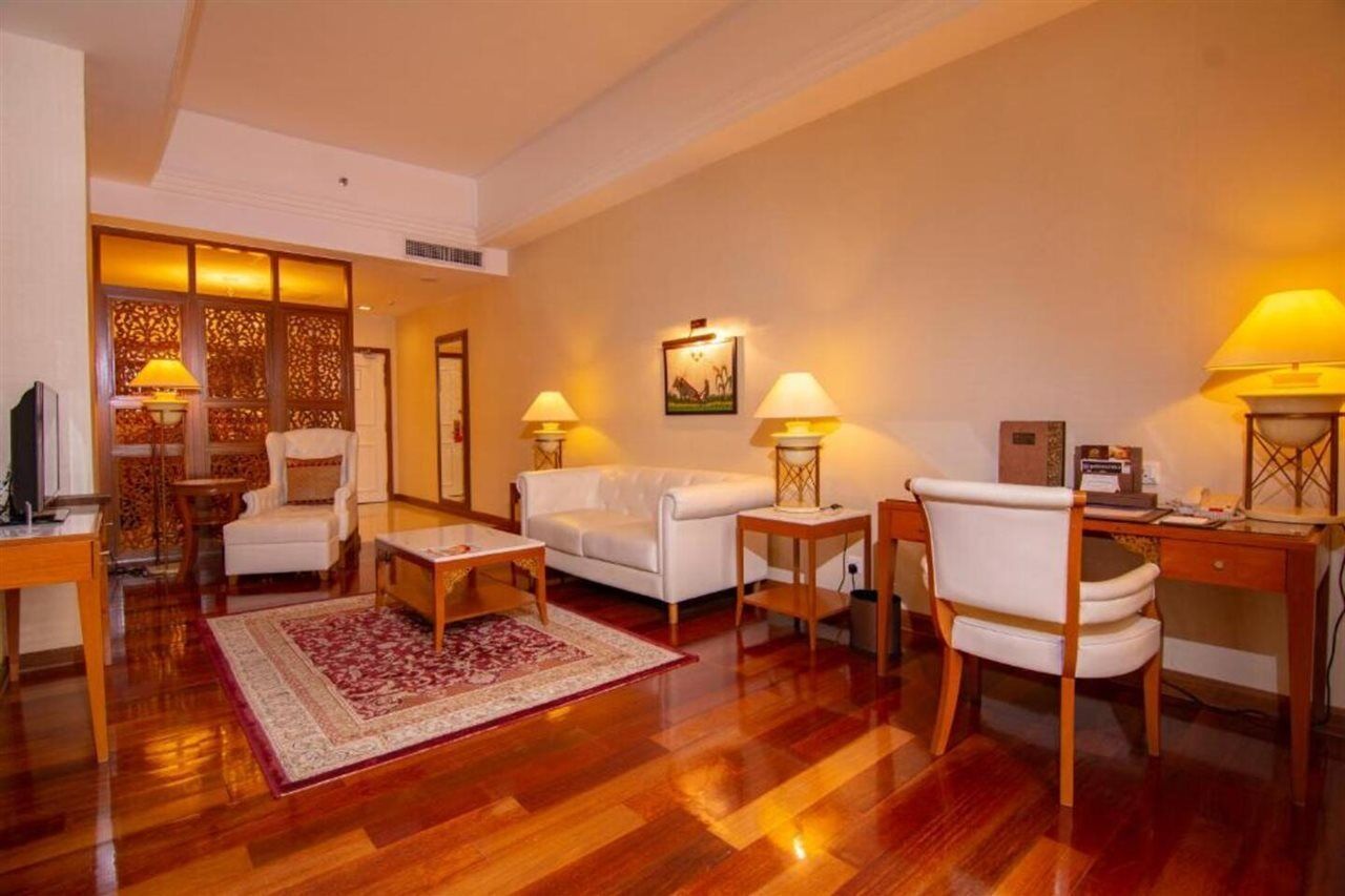 Royale Chulan Hotel 5*
