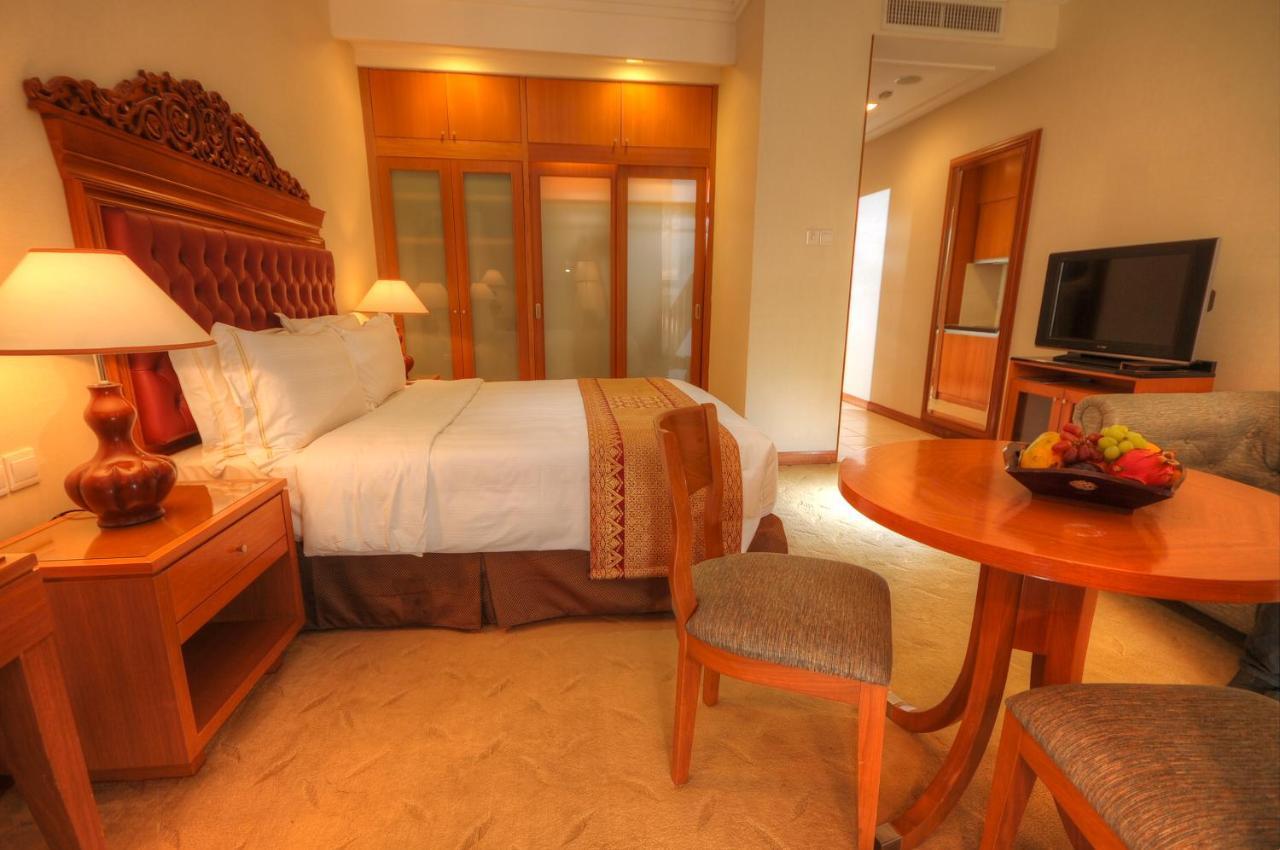 Hotel Royale Chulan 5*